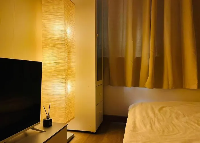 Апартаменты Snug J House *