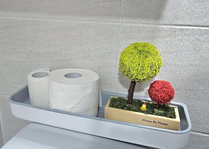 Snug J House Апартаменты *